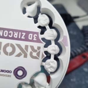 Fresagem de unitários em zircônia